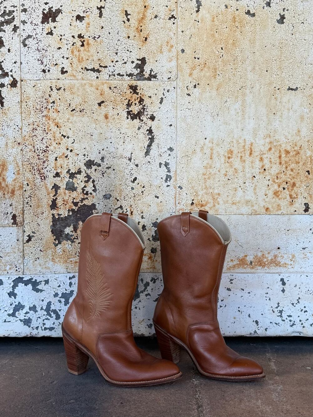 Vintage Acme Boots - Feather Design Size 7 1/2
